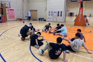中学篮球队训练视频播放下载